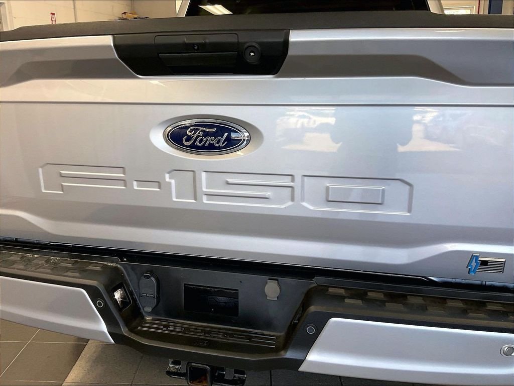 Used 2023 Silver Ford XLT image 28