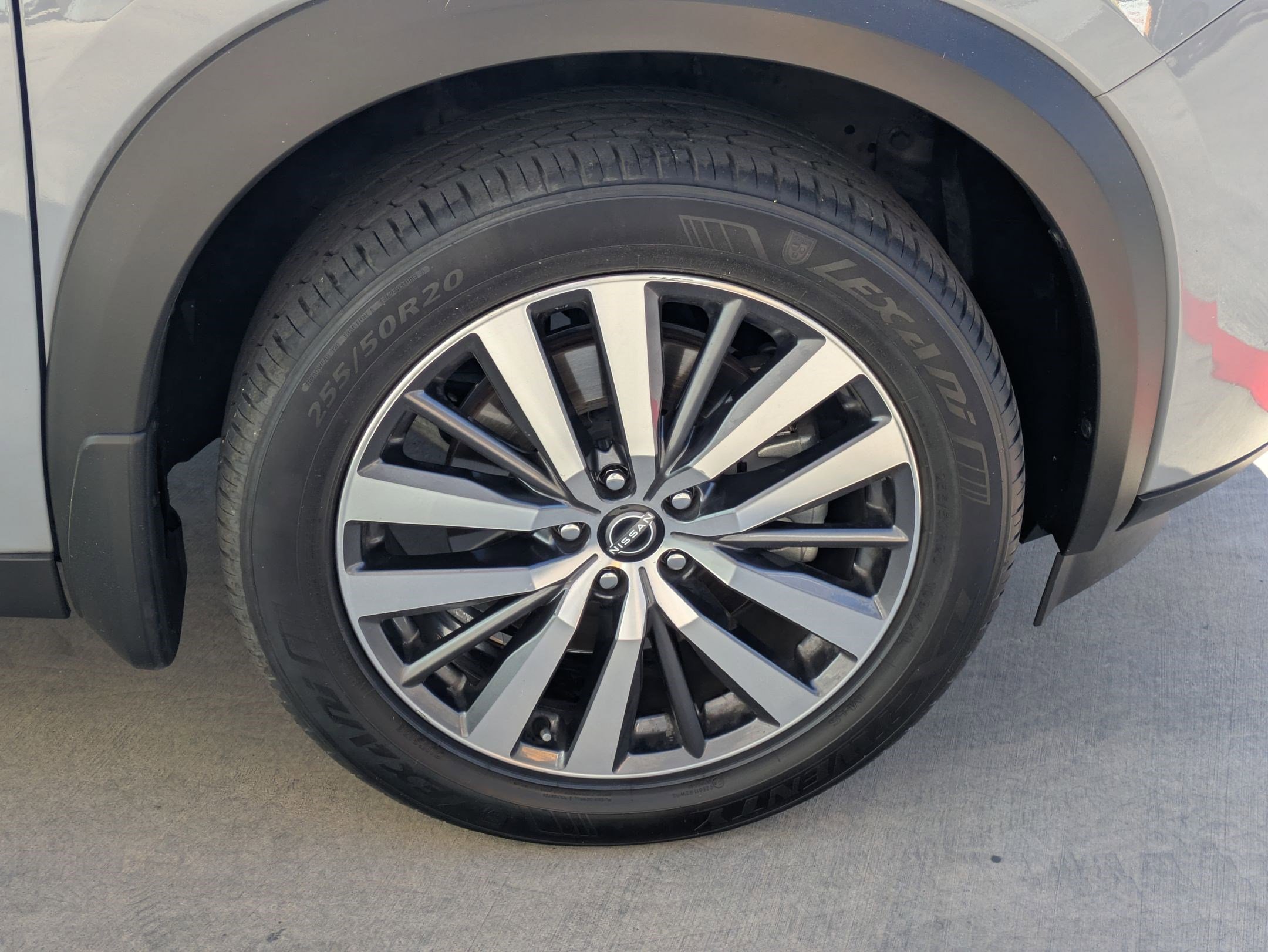 Used 2022 Gray Nissan Platinum 2WD image 12