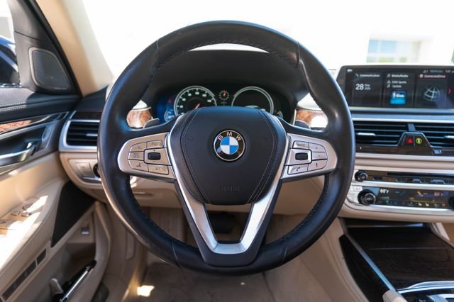 2018 BMW 7 Series 750i - Photo 16