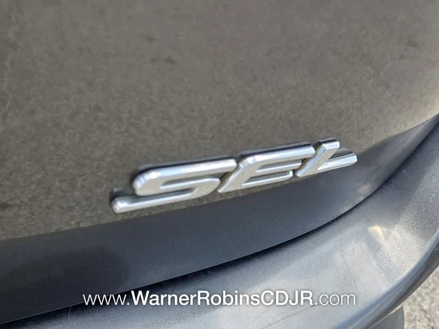 Used 2017 Gray Ford SEL image 13