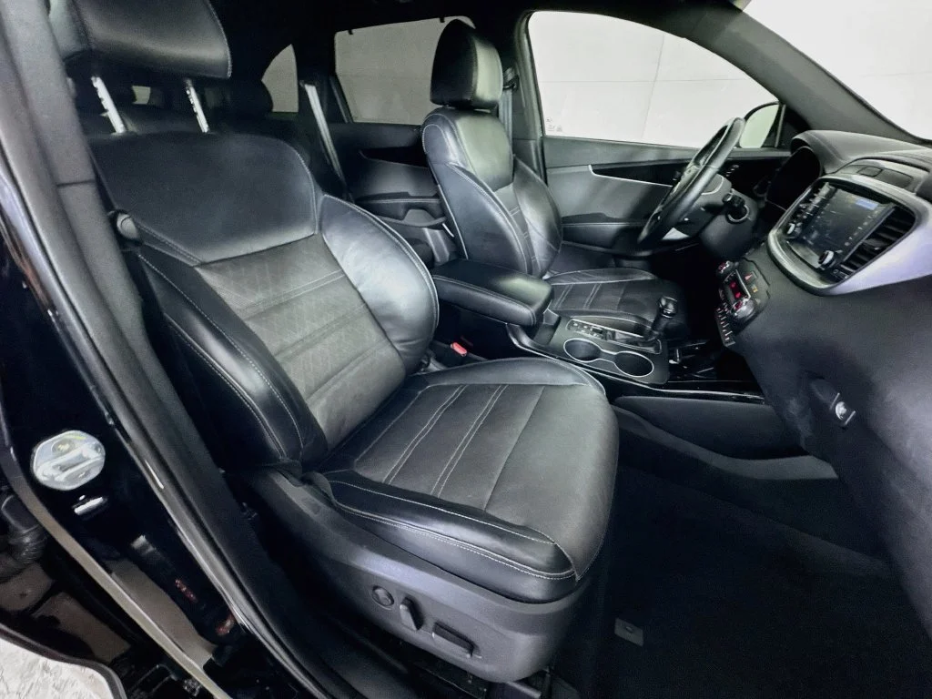 Used 2019 Black Kia SX Limited image 37
