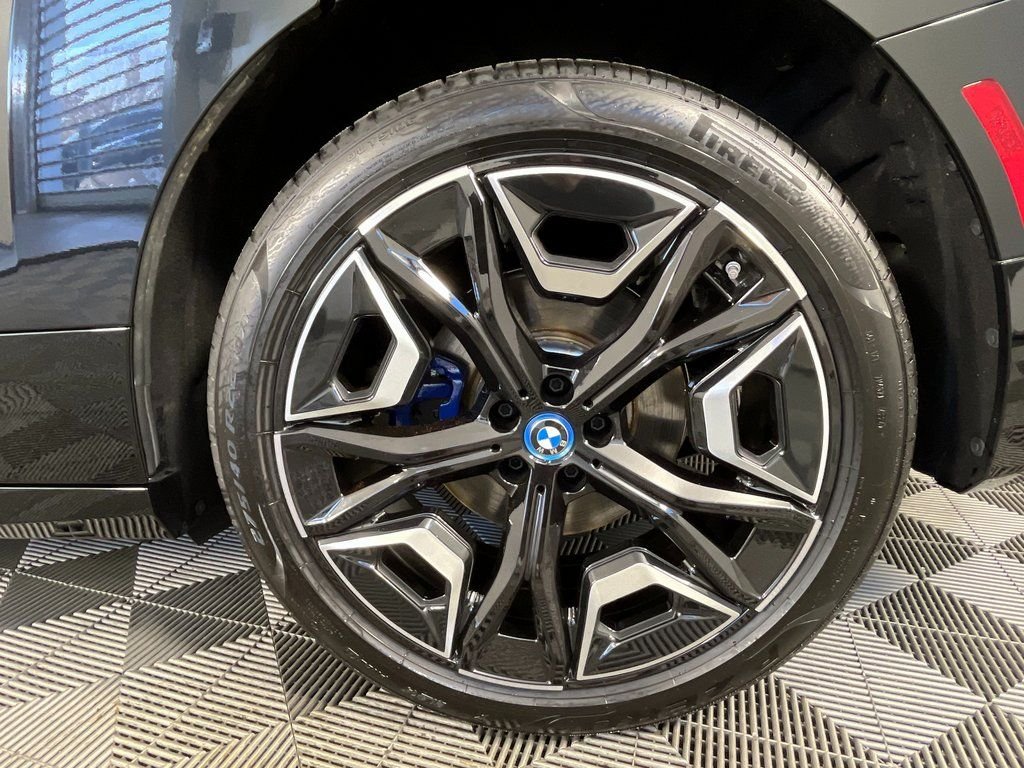 Used 2025 Black BMW xDrive50 image 16