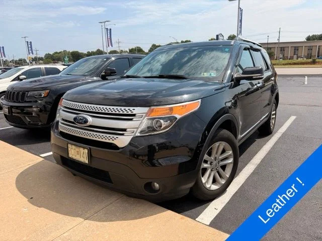 Used 2013 Tuxedo Black Metallic Ford XLT image 3