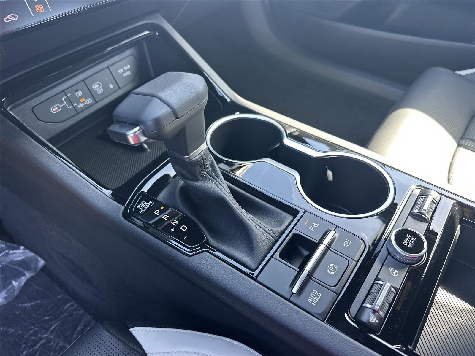 New 2026 Aurora Black Pearl Kia GT-Line image 14