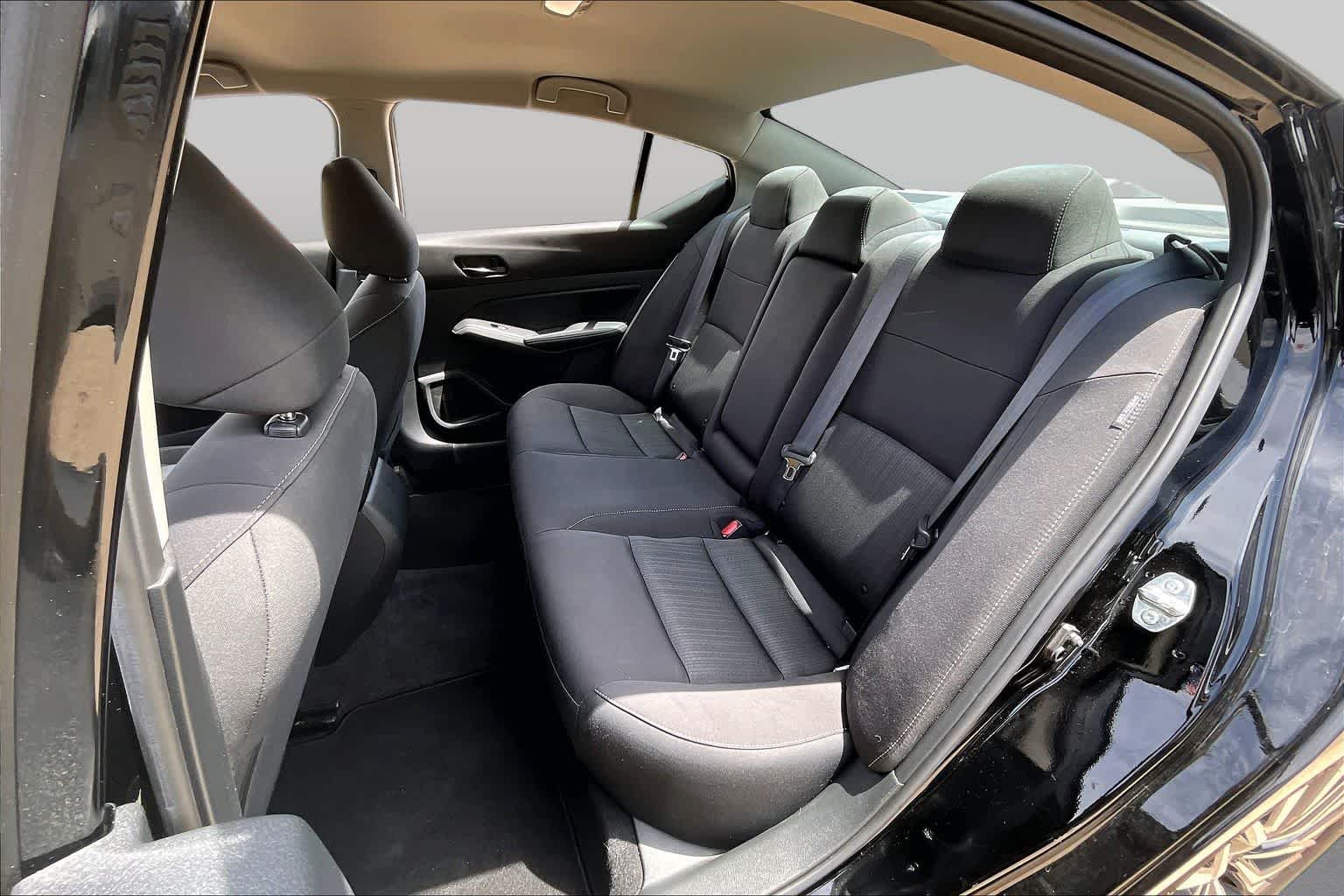 Used 2025 Super Black Nissan SV image 16