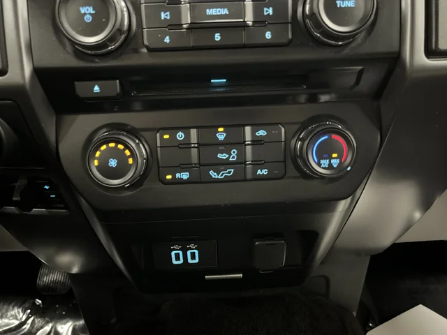 2017 Ford F-150 XLT - Photo 17