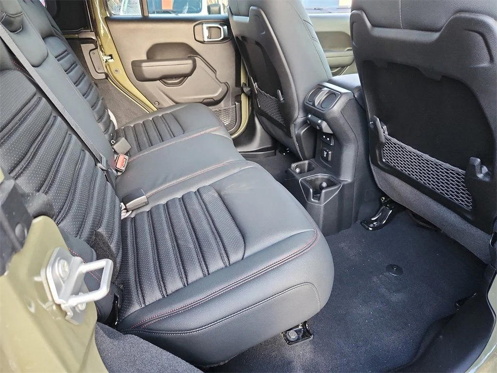 2025 Jeep Wrangler 4-Door Rubicon - Photo 15