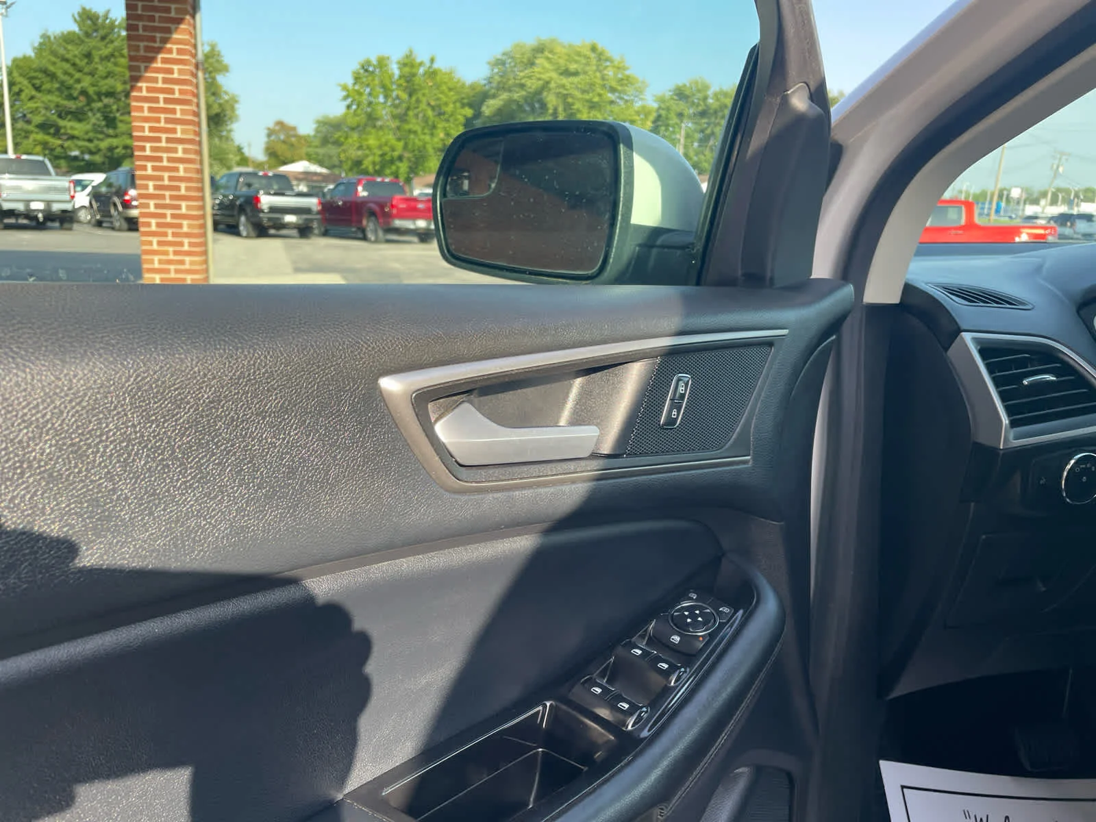 Used 2015 White Platinum Metallic Tri-Coat Ford SEL image 8