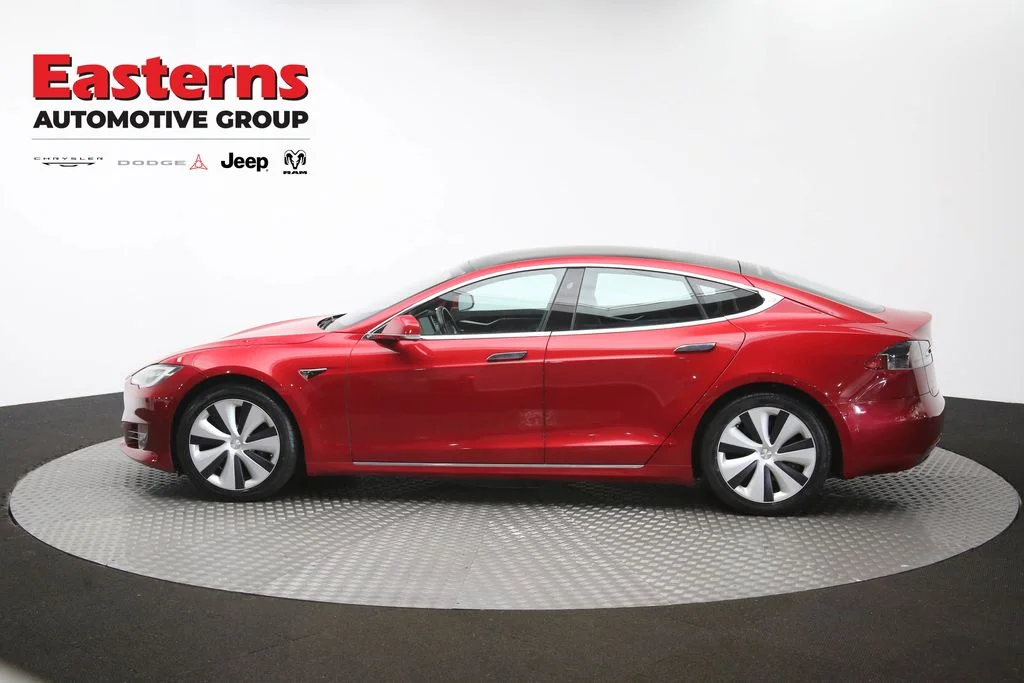 Used 2020 Red Tesla Long Range Plus image 56