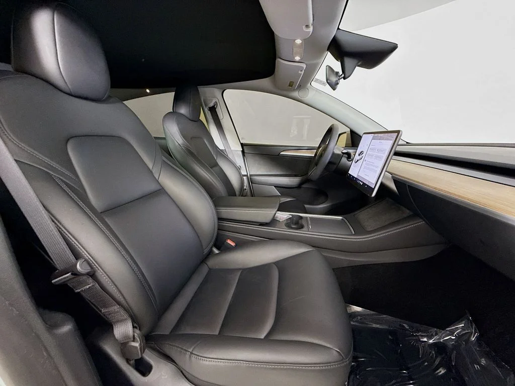 Used 2024 White Tesla Long Range image 26