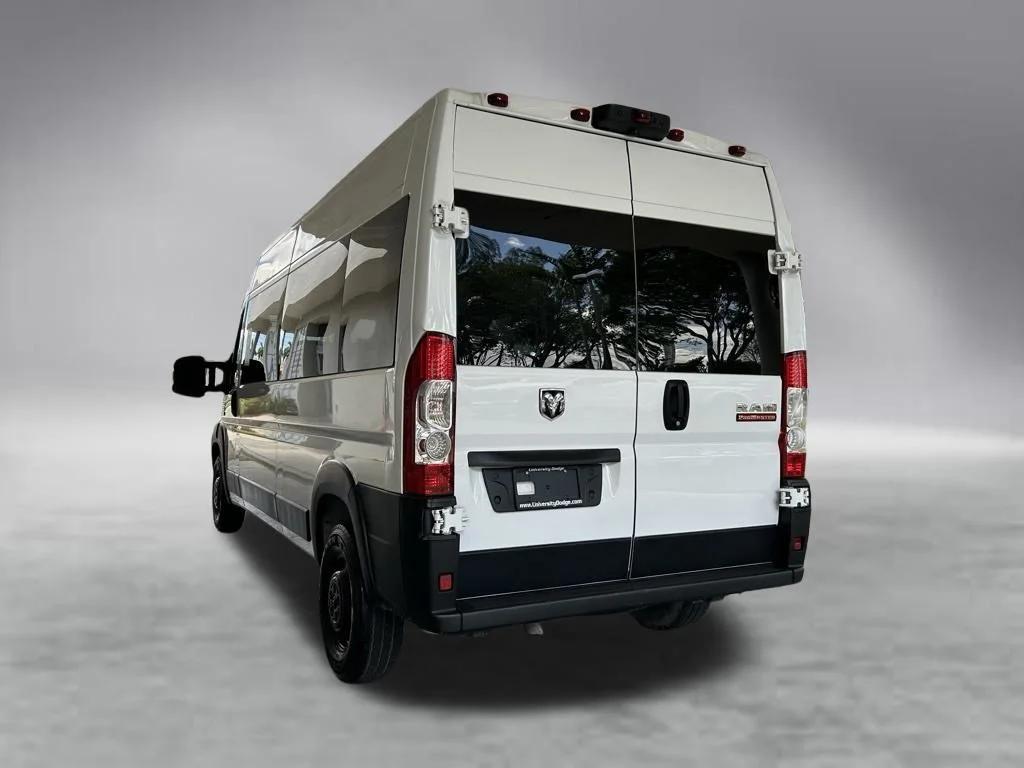 Used 2022 White Ram High Roof image 4