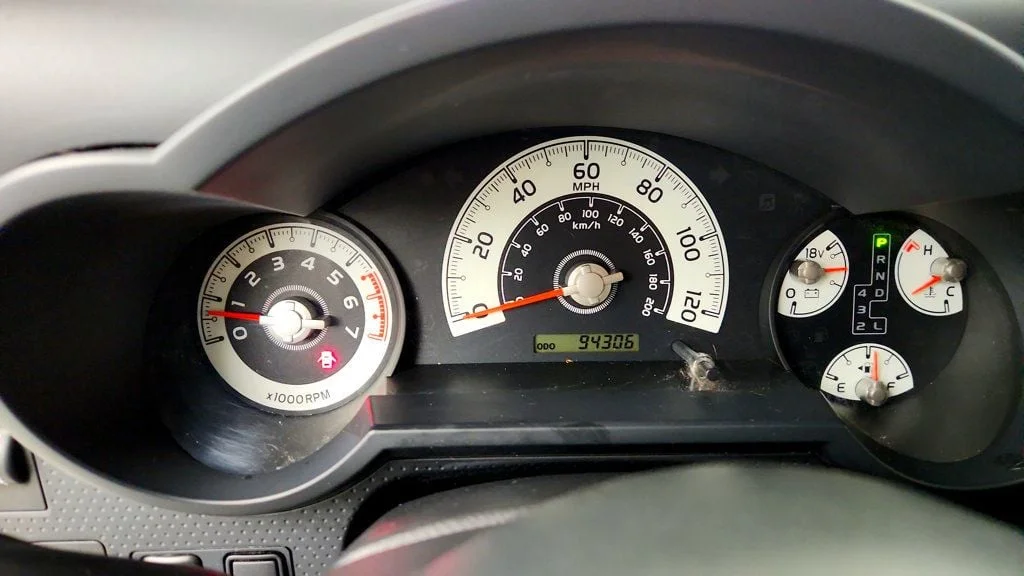 Used 2014 Heritage Blue Toyota 4WD 4dr Automatic image 13