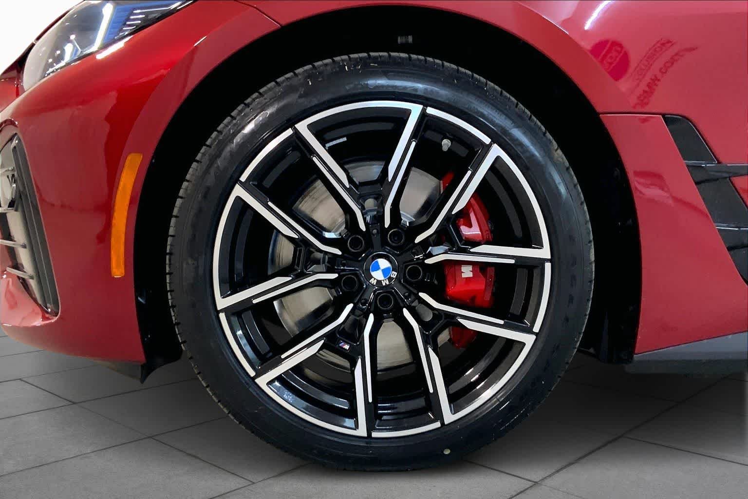 New 2026 Vegas Red Metallic BMW xDrive40 image 11