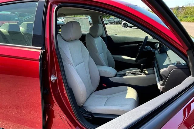 2025 Honda Accord SE - Photo 28