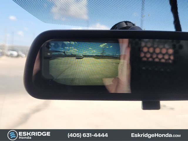 Used 2022 White GMC Work Van image 18
