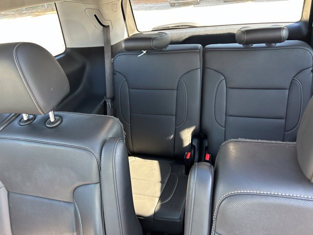 Used 2021 Gray GMC SLT image 10