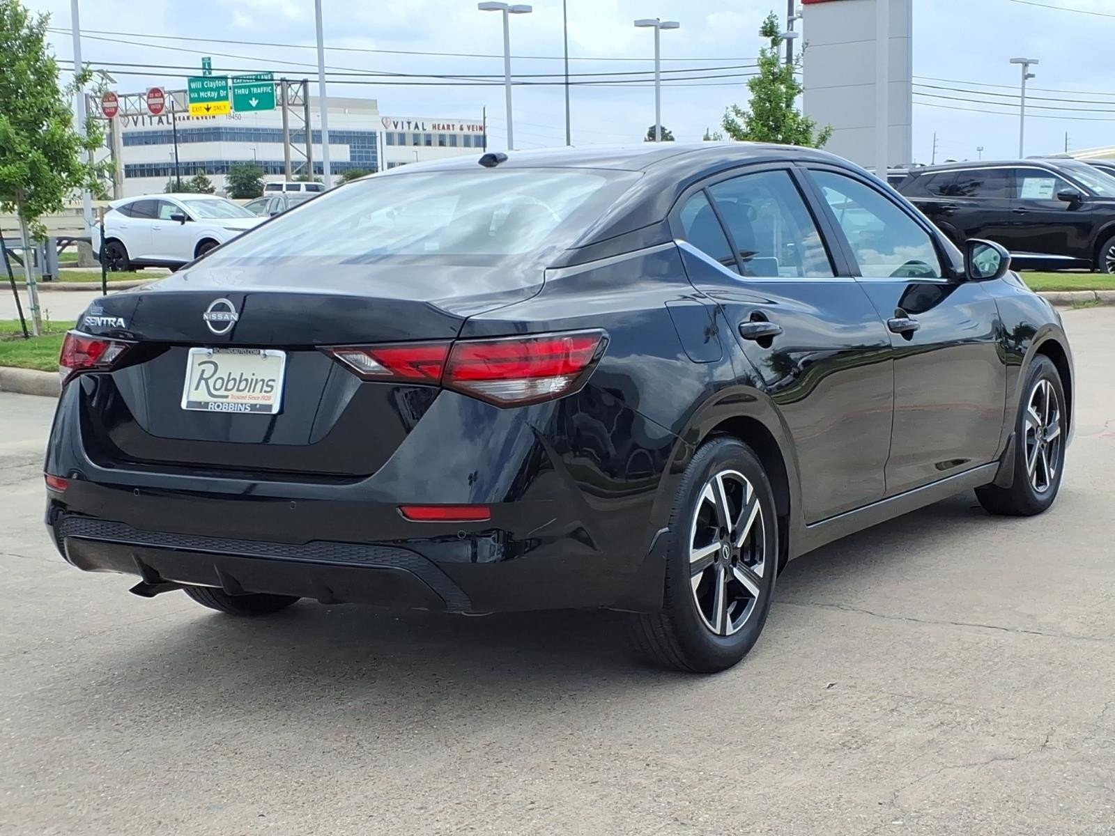 2025 Nissan Sentra SV - 4