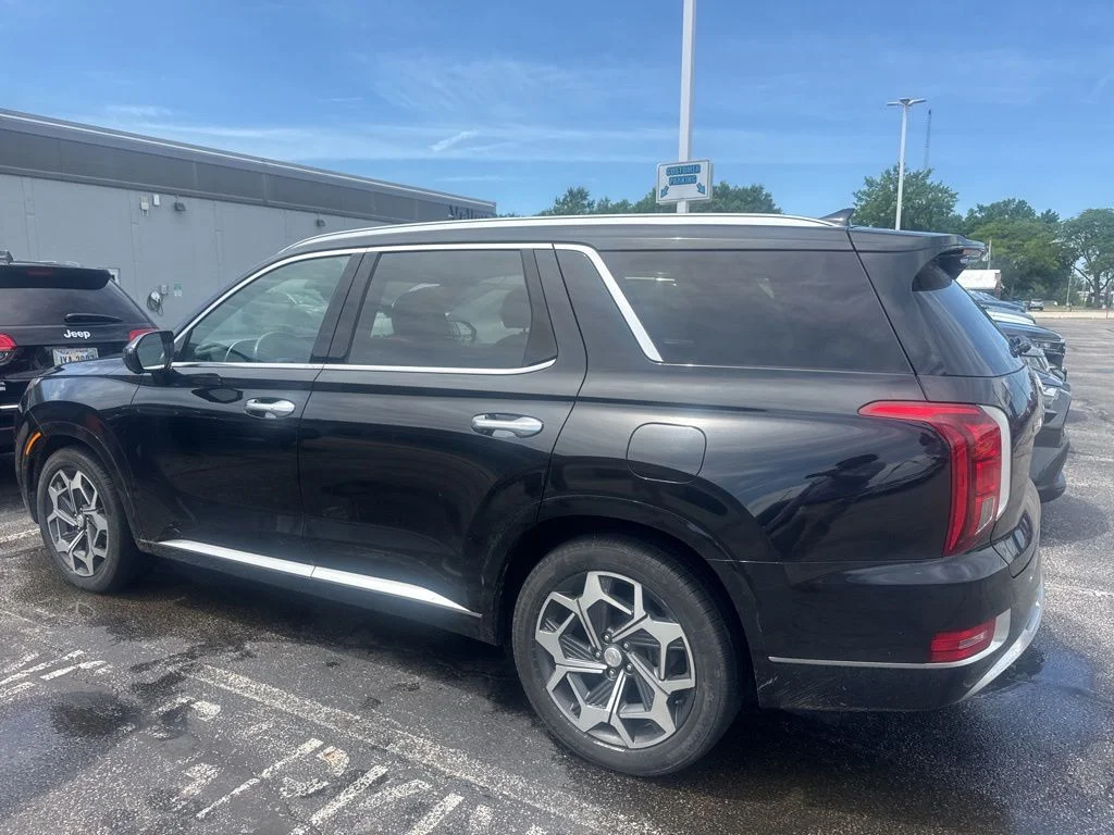 Used 2021 Black Hyundai Calligraphy image 6