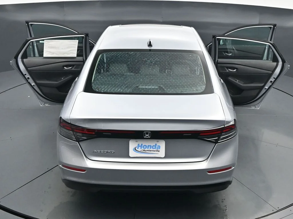 New 2026 Solar Silver Metallic Honda SE image 30
