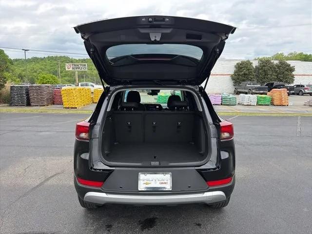 New 2026 Mosaic Black Metallic Chevrolet LT image 20