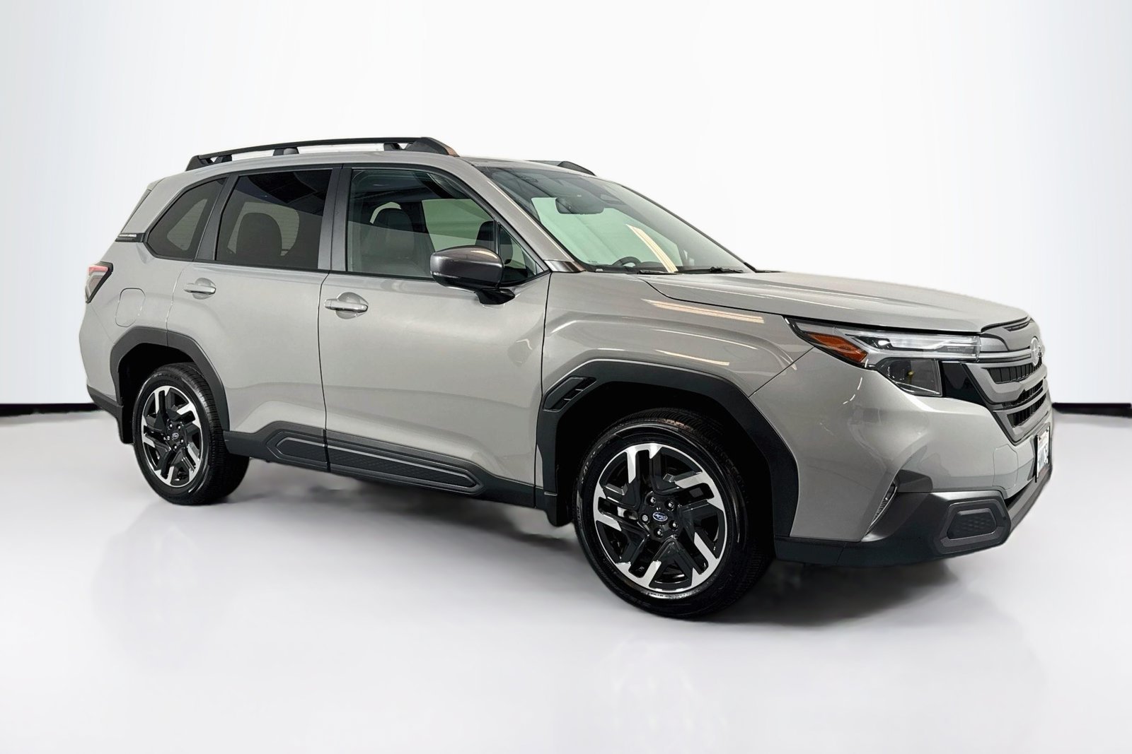 Used 2026 River Rock Pearl Subaru Limited image 3