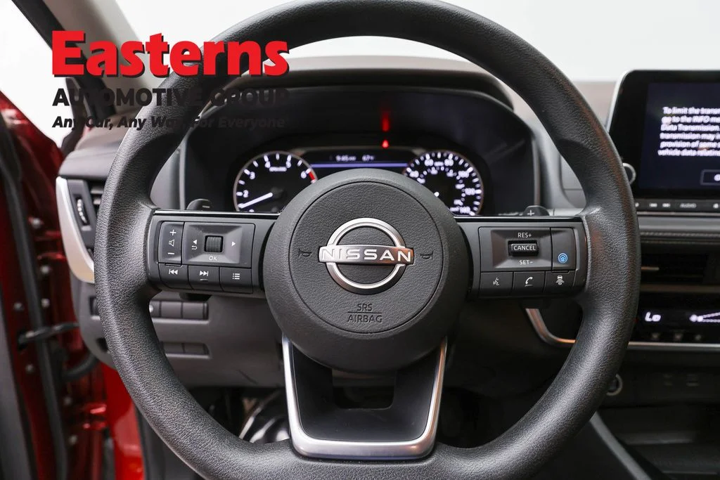 Used 2023 Red Nissan SV image 10