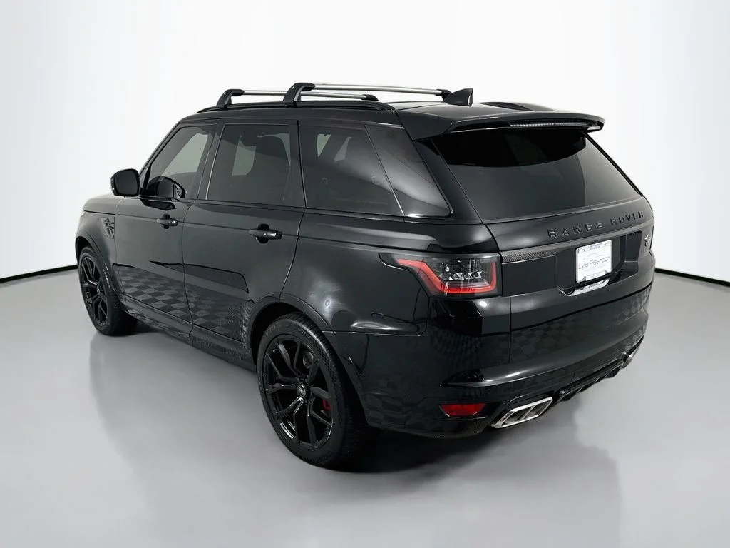 Used 2021  Land Rover SVR image 3