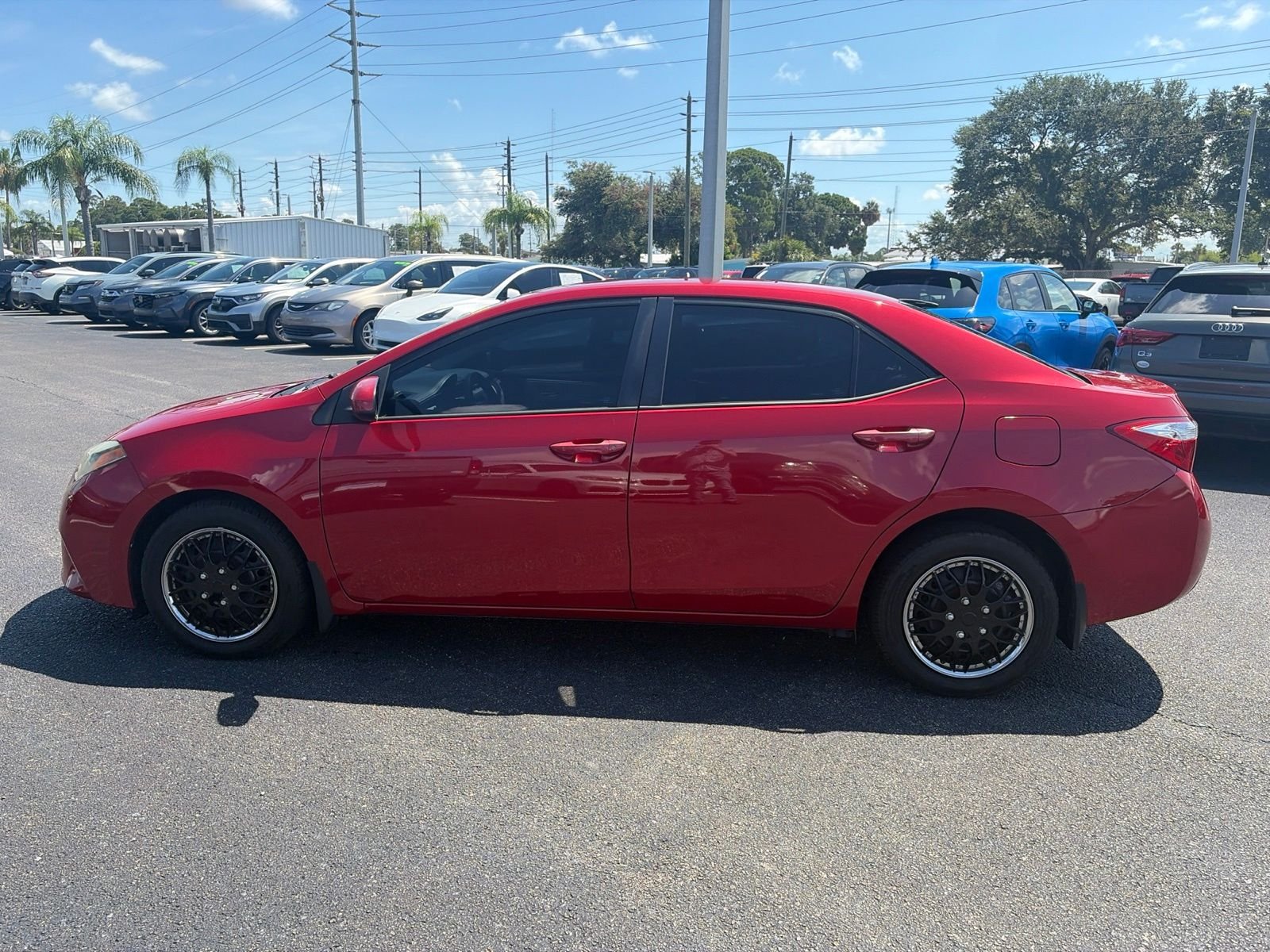 Used 2016 Red Toyota LE image 4