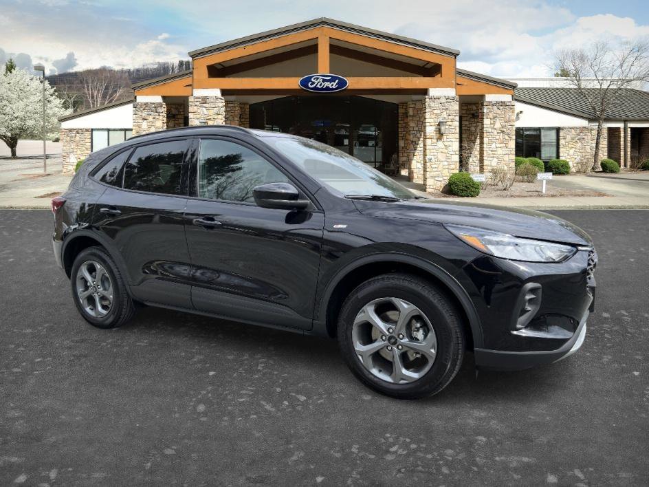 New 2026 Agate Black Metallic Ford ST-Line Select image 3