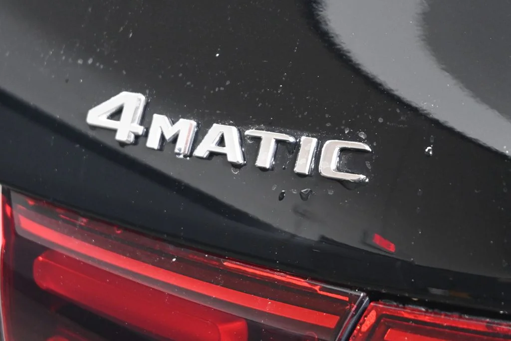 Used 2026 Black Mercedes-Benz GLB 250 image 38