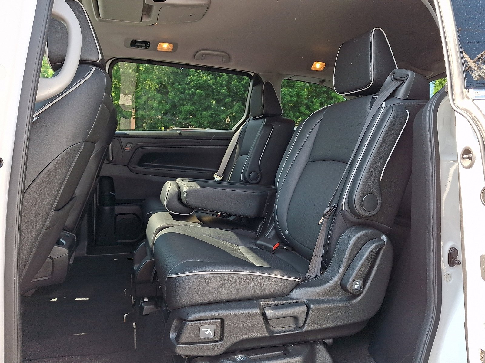2024 Honda Odyssey Elite - Photo 10