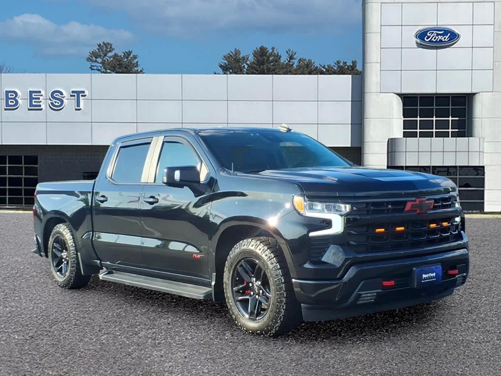 Used 2022 Black Chevrolet RST image 9
