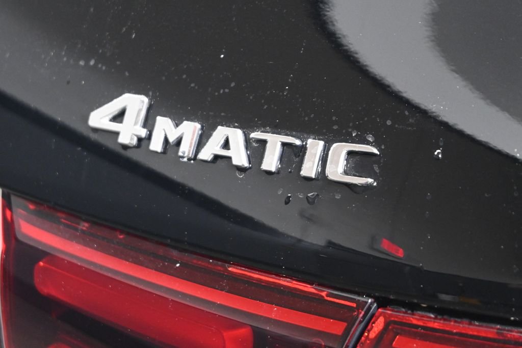 Used 2026 Night Black Mercedes-Benz GLB 250 image 38