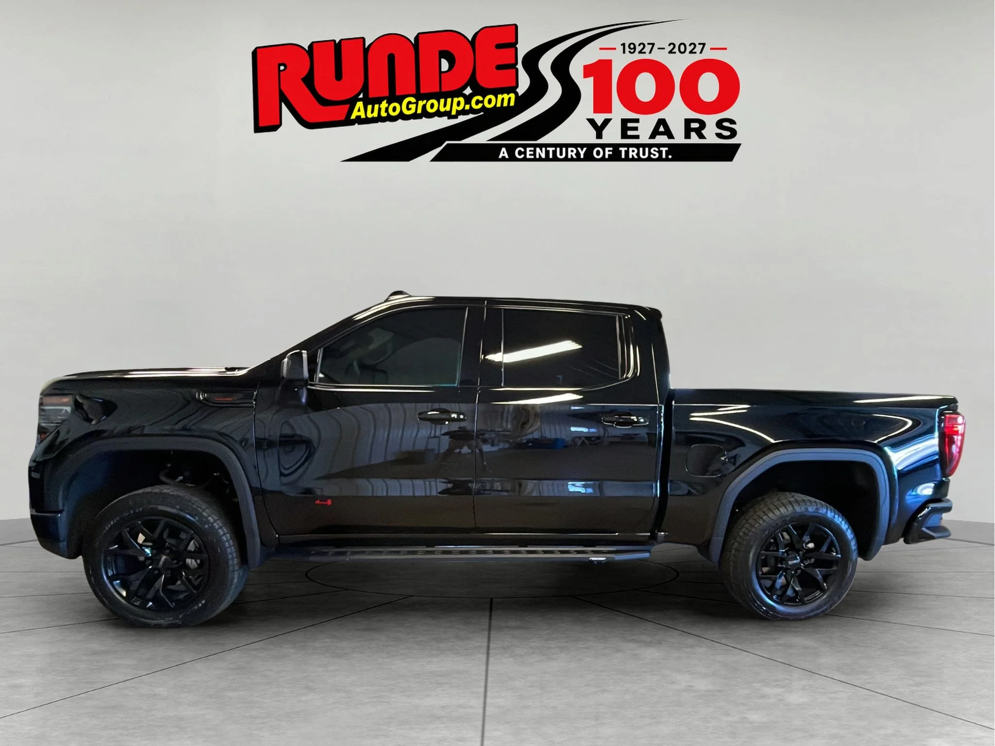 Used 2026 Onyx Black GMC AT4 image 2