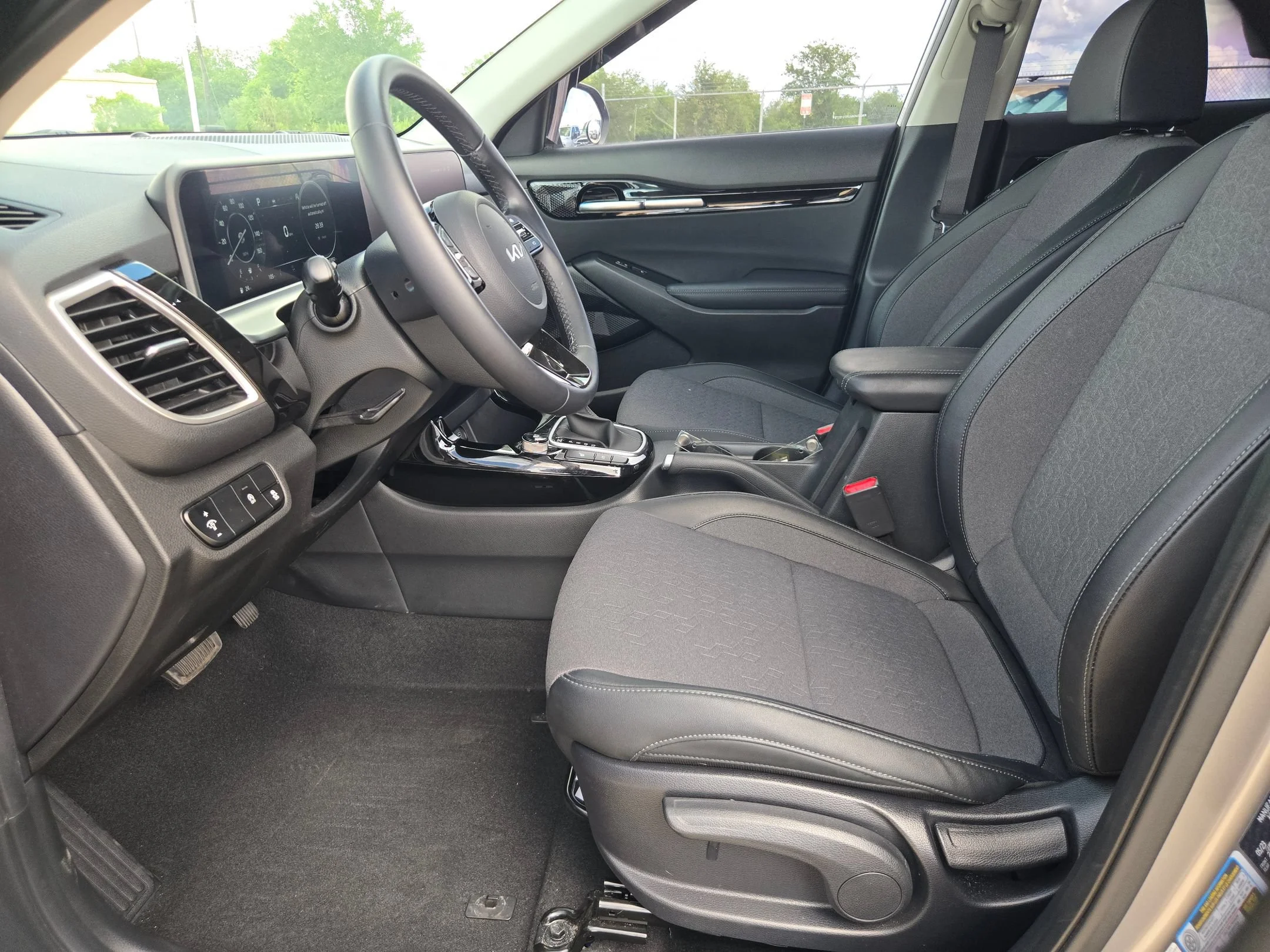 Used 2024 Gray Kia S image 9