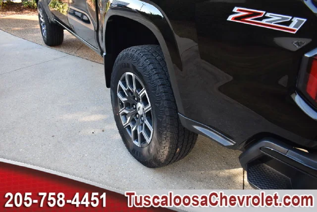 Used 2025 Black Chevrolet Z71 image 16
