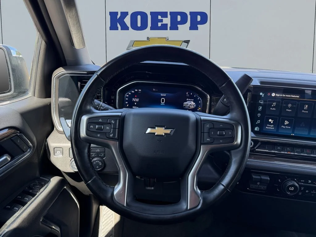Used 2025 Cypress Gray Chevrolet LT image 13