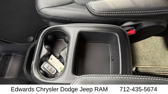 2026 Chrysler Pacifica Select - Photo 25