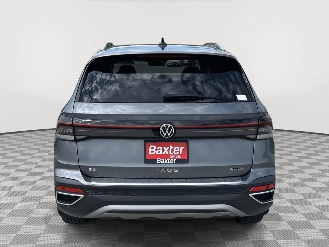 Certified Used 2025 GRAY Volkswagen SE image 22