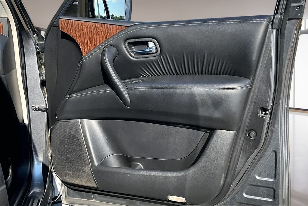 Used 2020 Gray Nissan Platinum image 19