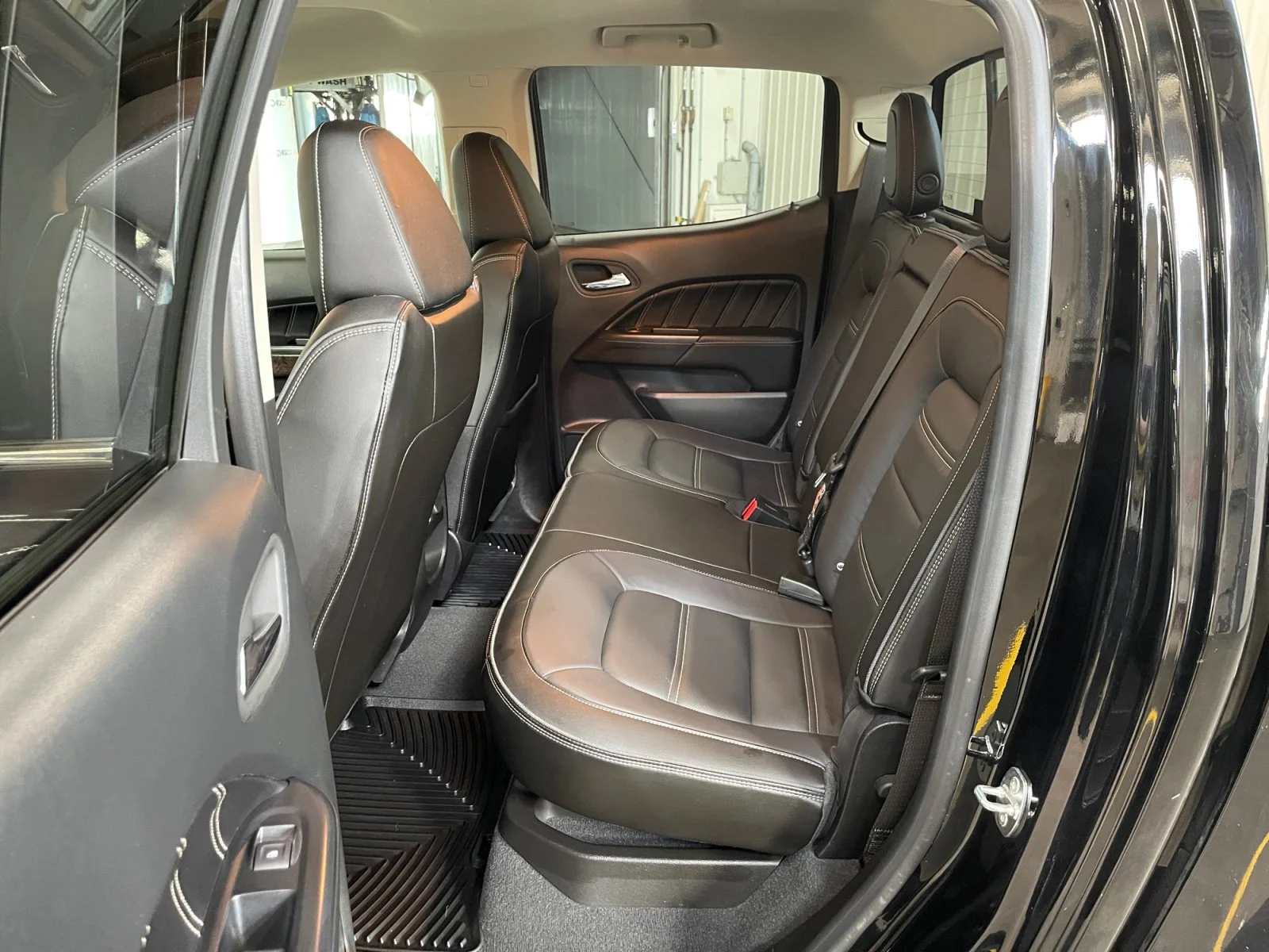 Used 2022 BLACK GMC Crew Cab 4WD DENALI image 19