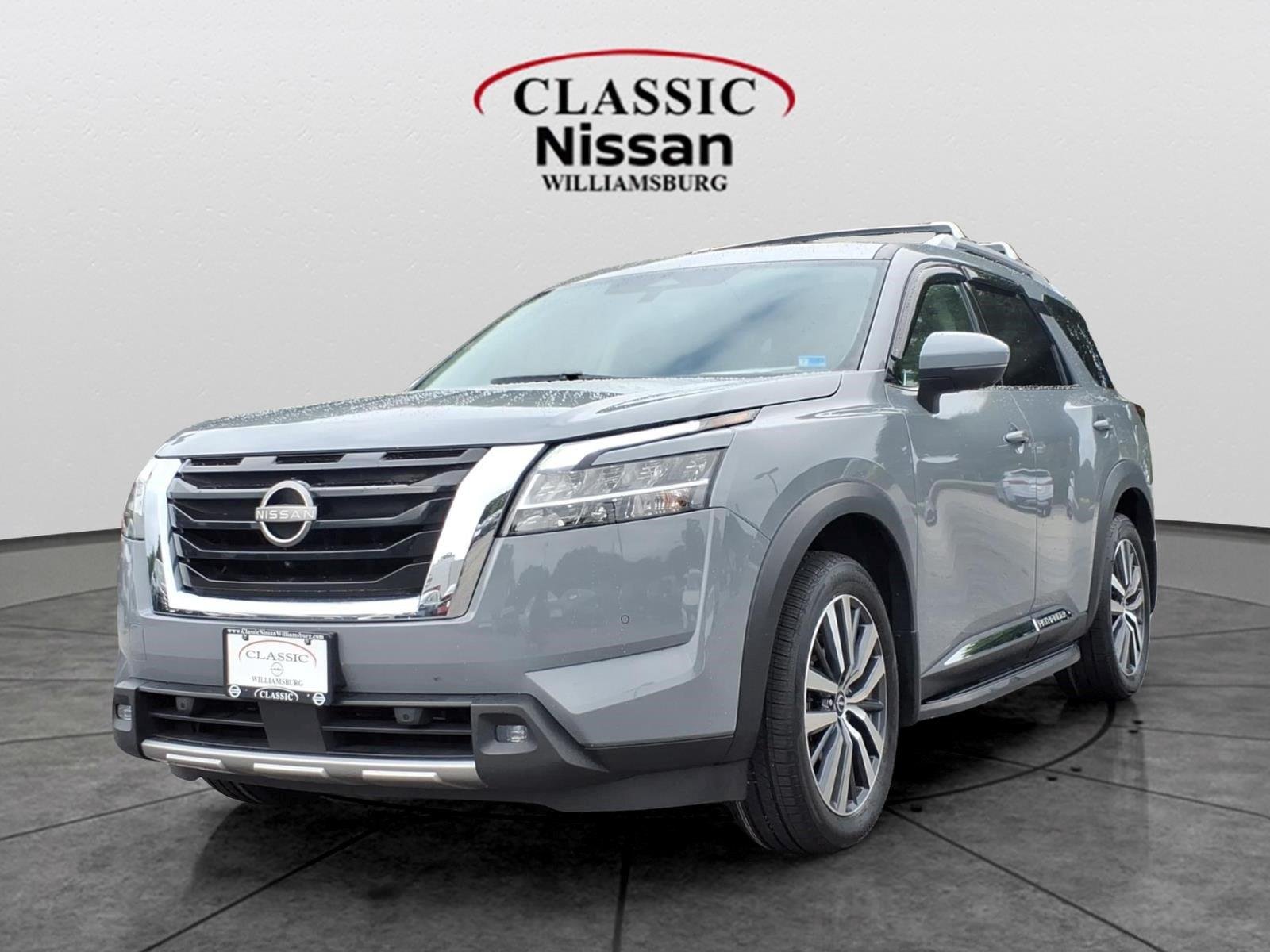 Used 2022 Boulder Gray Pearl Nissan Platinum image 1