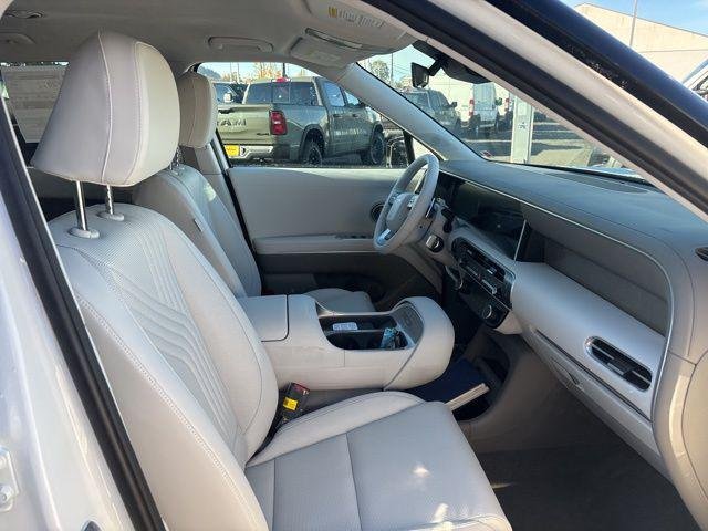 New 2026 Creamy White Pearl Hyundai SEL AWD image 9