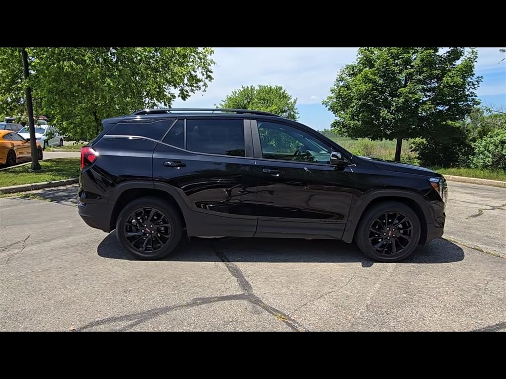 Used 2024 Black GMC SLE image 8