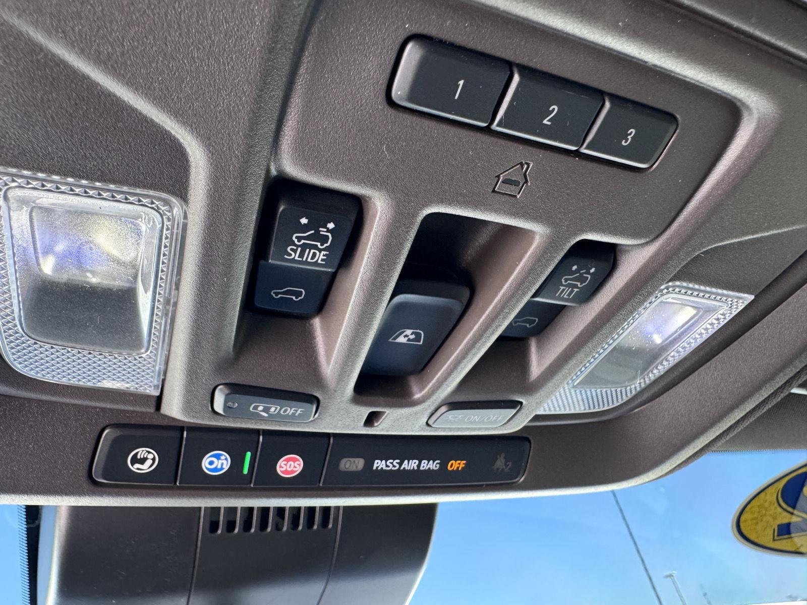 2022 Chevrolet Silverado 1500 LTZ - Photo 30