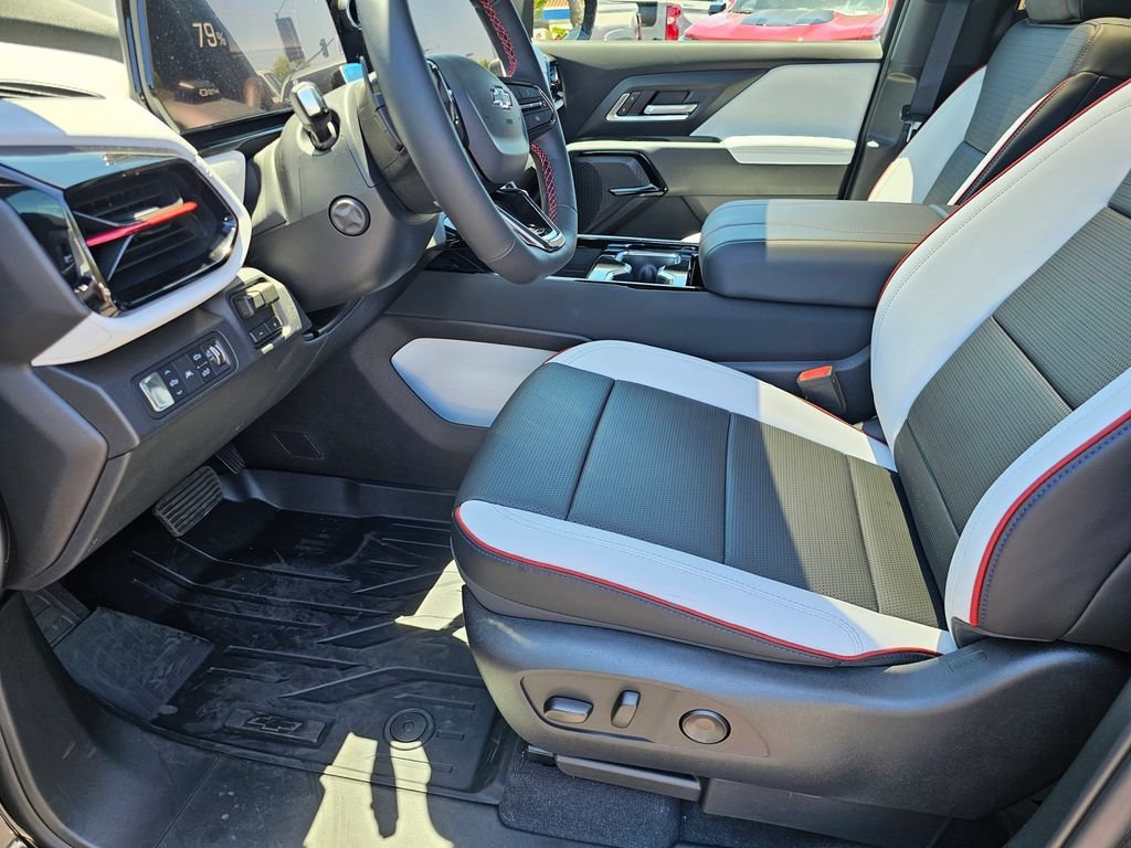 New 2026 Black Chevrolet RST Stars and Steel Edition - Extended Range image 21