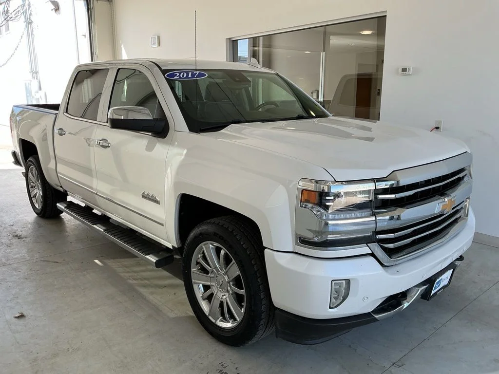 2017 Chevrolet Silverado 1500 High Country 4X4 Crew Cab Standard Box's photo