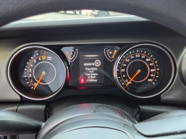 Used 2018 White Jeep Unlimited Sport image 9