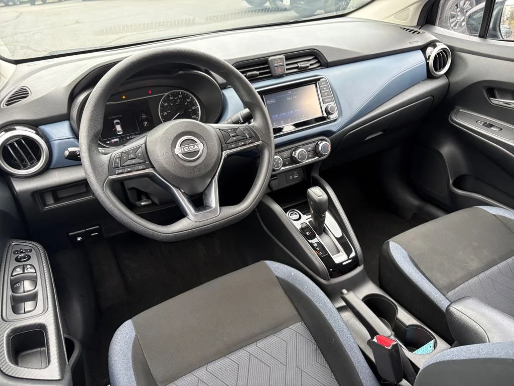 Used 2025 Black Nissan 1.6 SV image 18