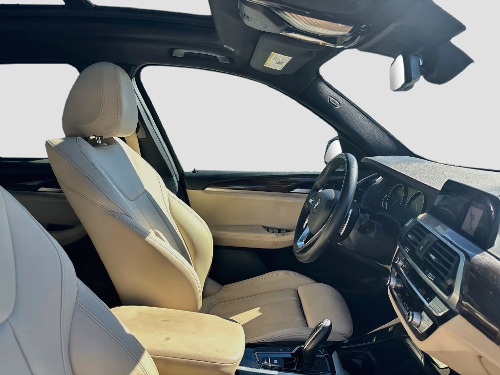 Used 2021 White BMW sDrive30i image 28